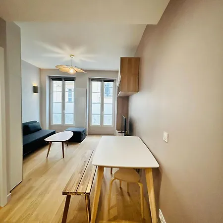 Enghien - New Studio Fully Furnished *