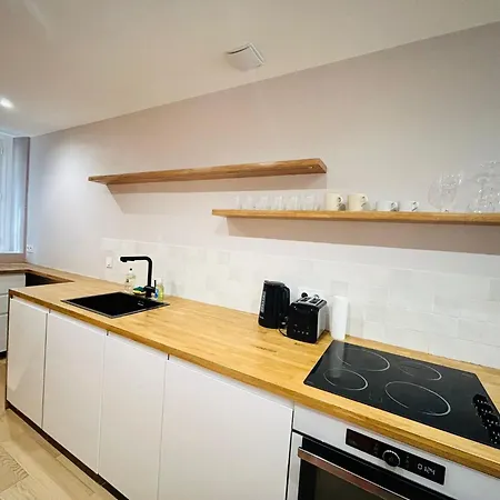 Enghien - New Studio Fully Furnished