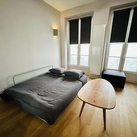 Apartment Enghien - New Studio Fully Furnished