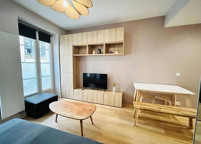 Enghien - New Fully Furnished アパート *