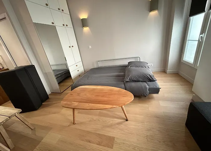 Enghien - New Fully Furnished パリ