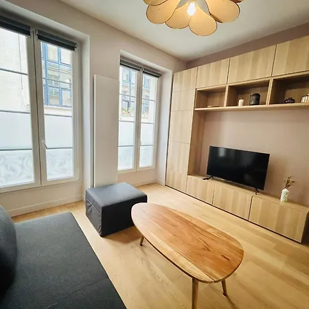 Enghien - New Fully Furnished דירה פריז